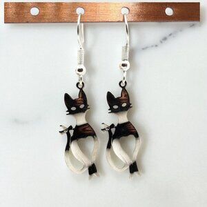 NEW Cute Silver Cat Heart Earrings
